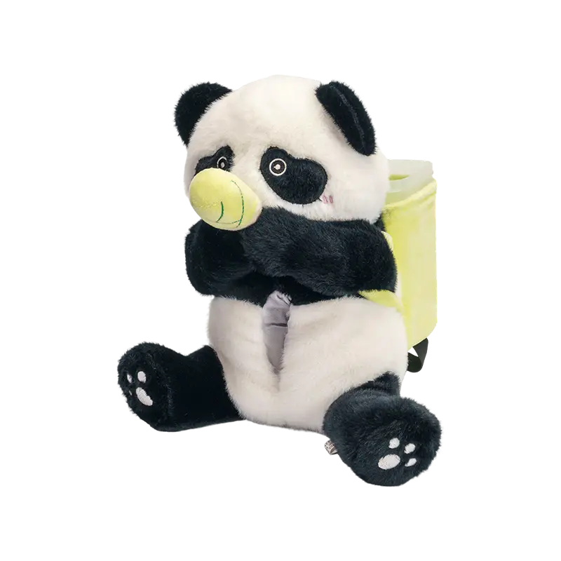 Panda de pelúcia fofo sentado com uma cesta Panda de pelúcia fofo sentado com uma cesta